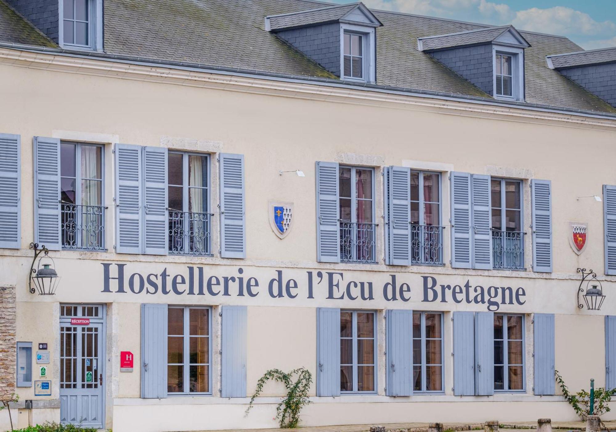 Hostellerie De L'Ecu De Bretagne Beaugency Exterior photo